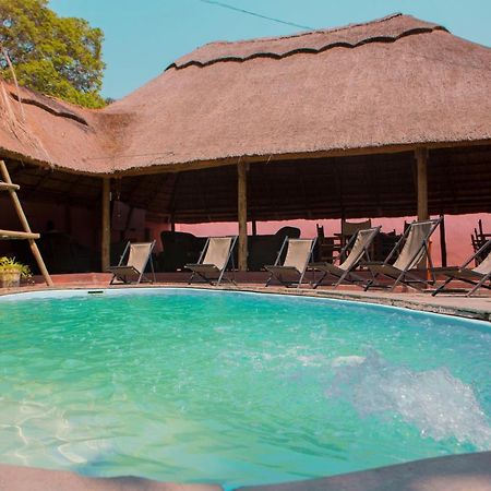 Lusaka Backpackers Ostello Esterno foto